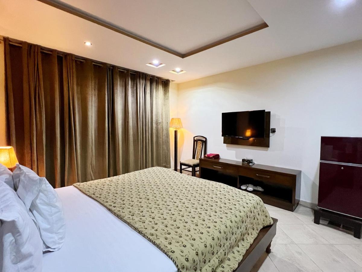 Bling Hotel International Multan Eksteriør bilde