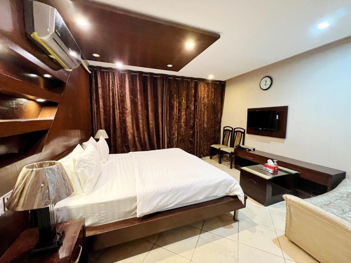 Bling Hotel International Multan Eksteriør bilde