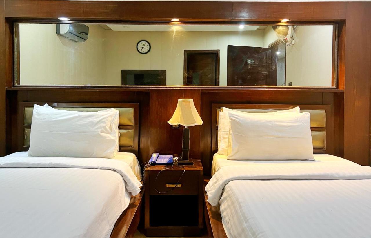 Bling Hotel International Multan Eksteriør bilde