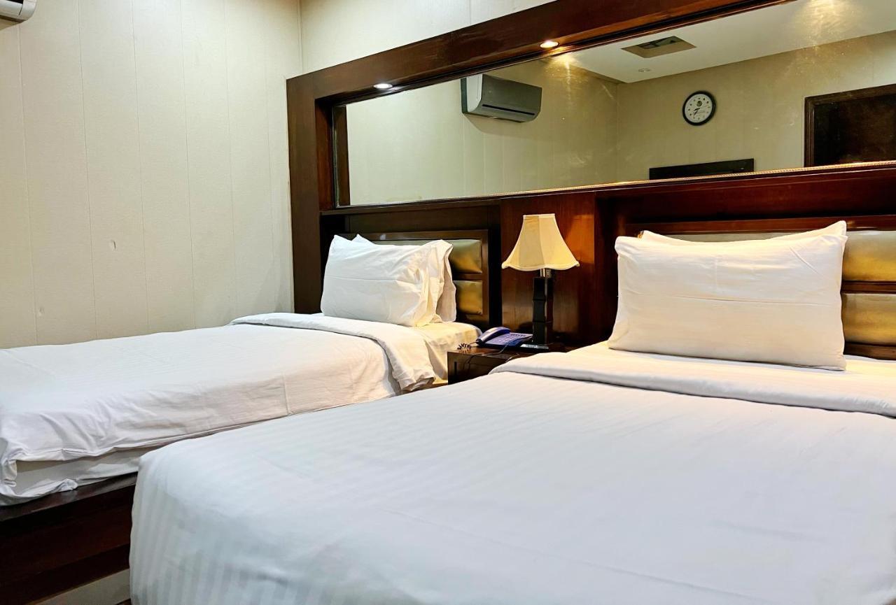 Bling Hotel International Multan Eksteriør bilde