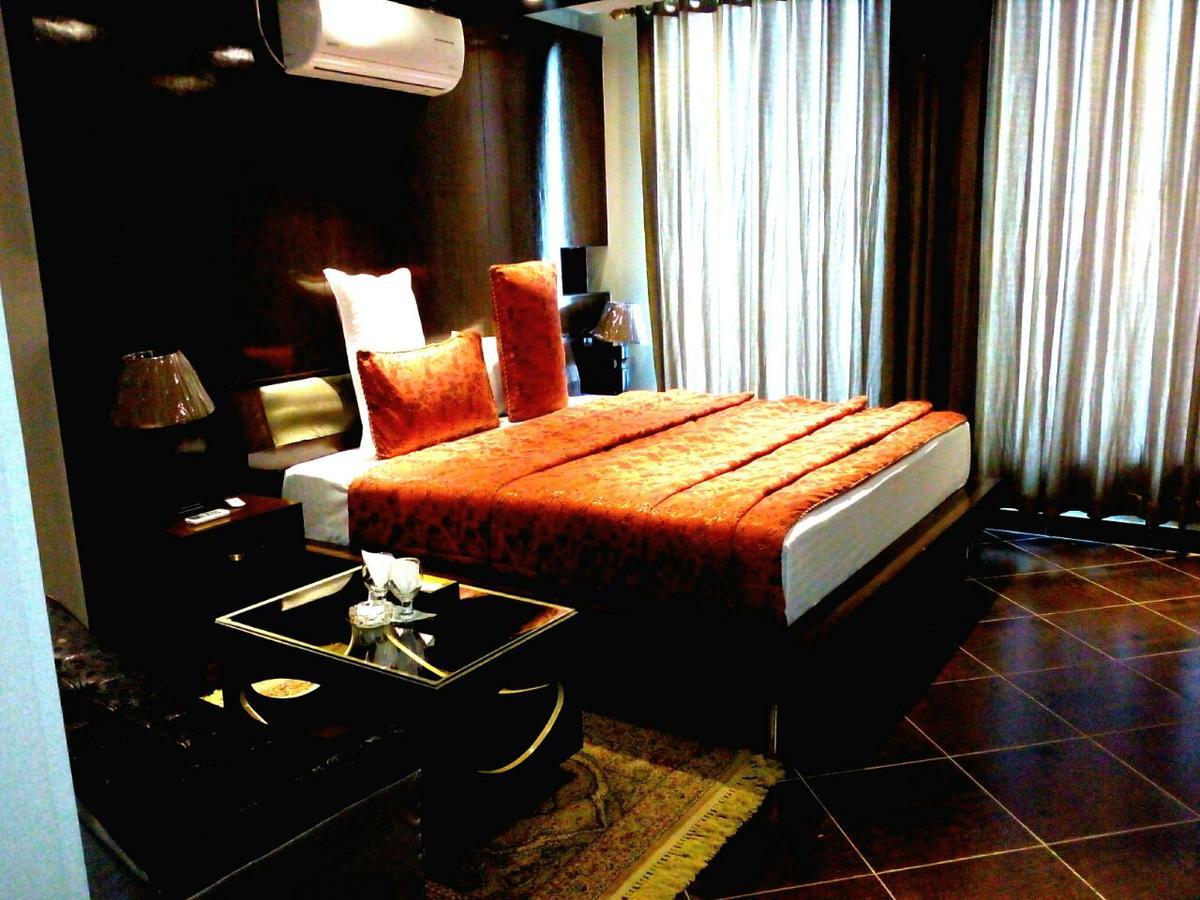 Bling Hotel International Multan Eksteriør bilde